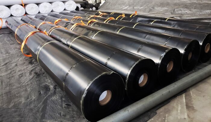 GEOMEMBRANA HDPE NEGRA - Imagen 4
